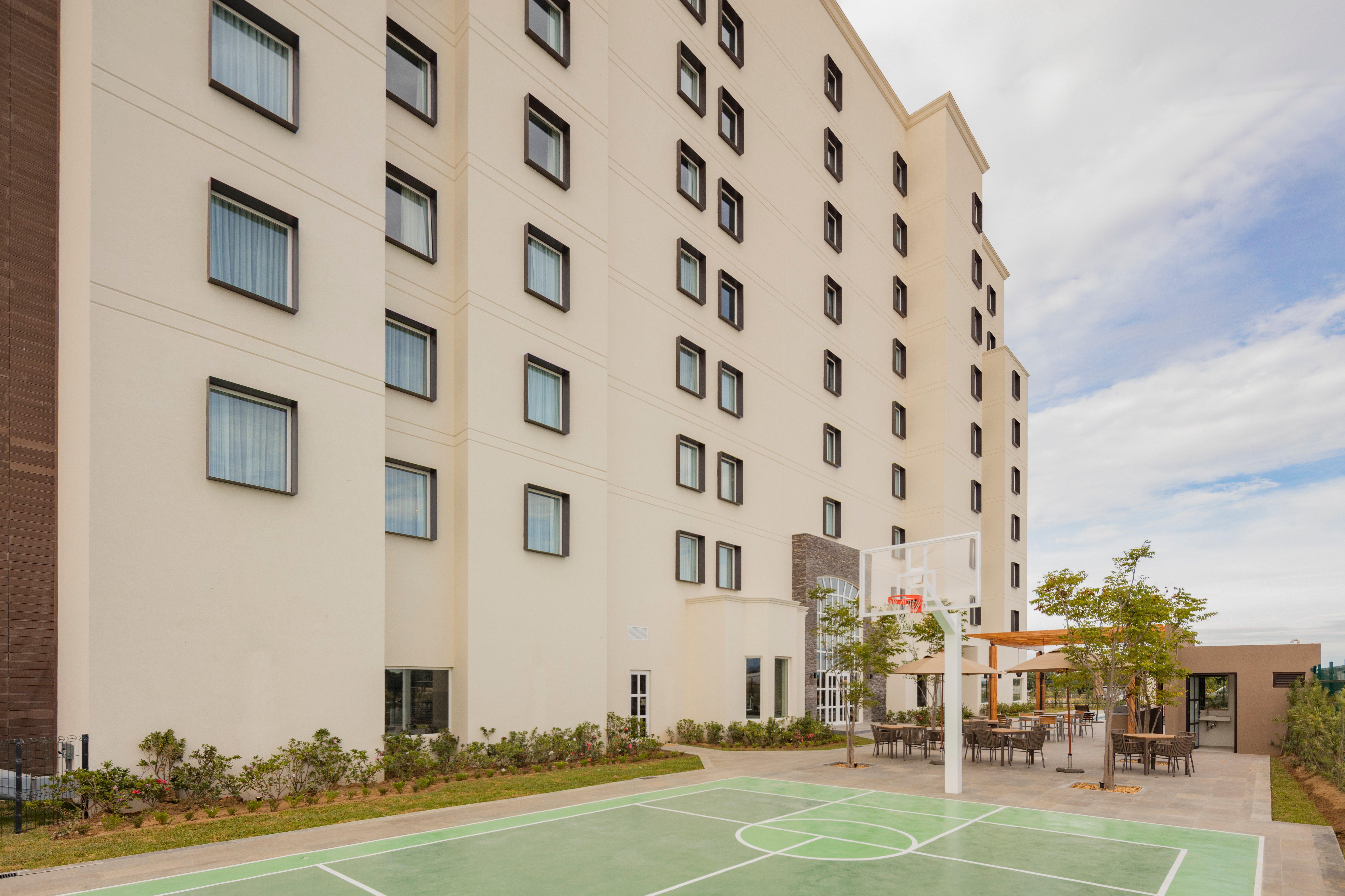 Staybridge Suites - Saltillo By Ihg المظهر الخارجي الصورة